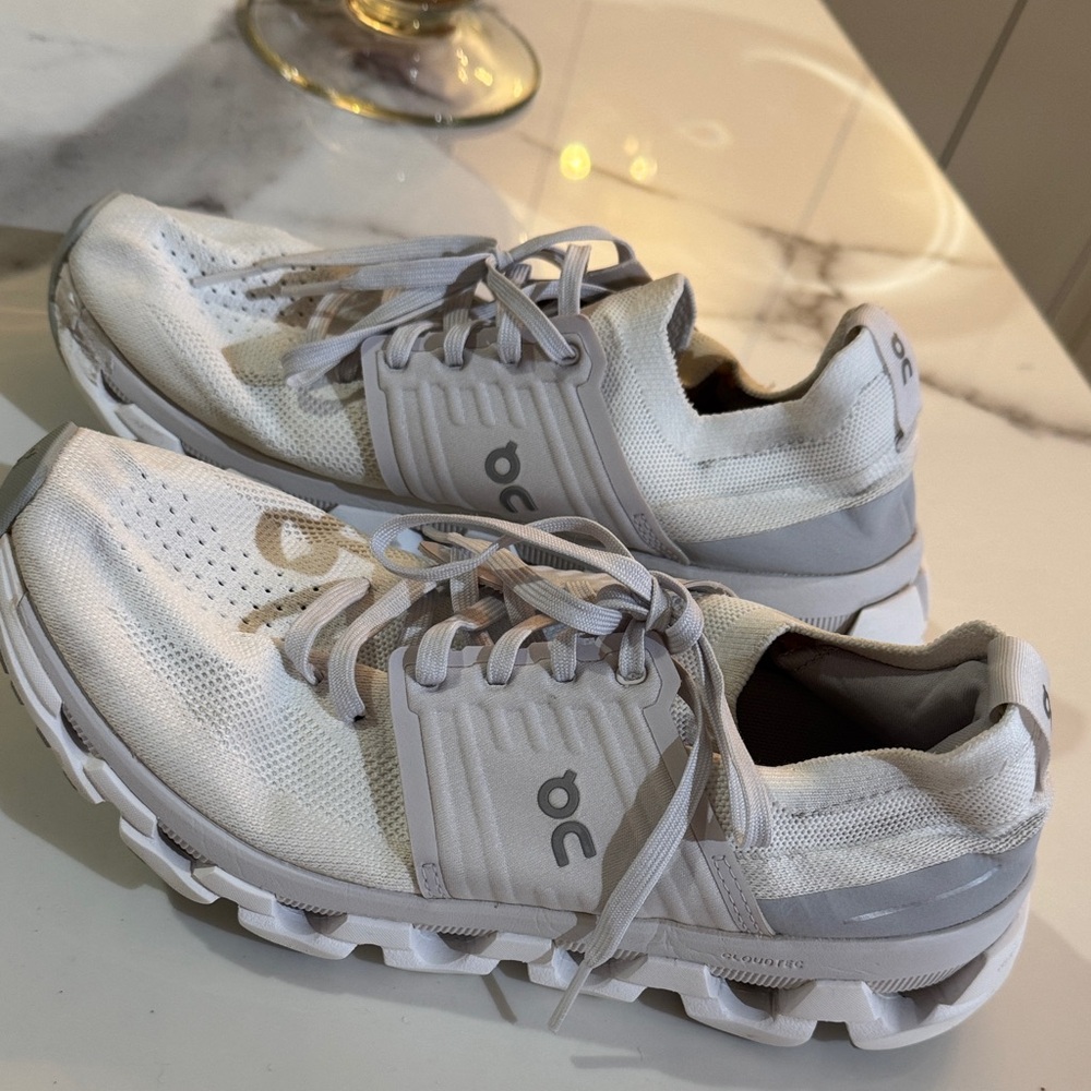 OnCloud Women's Shoes